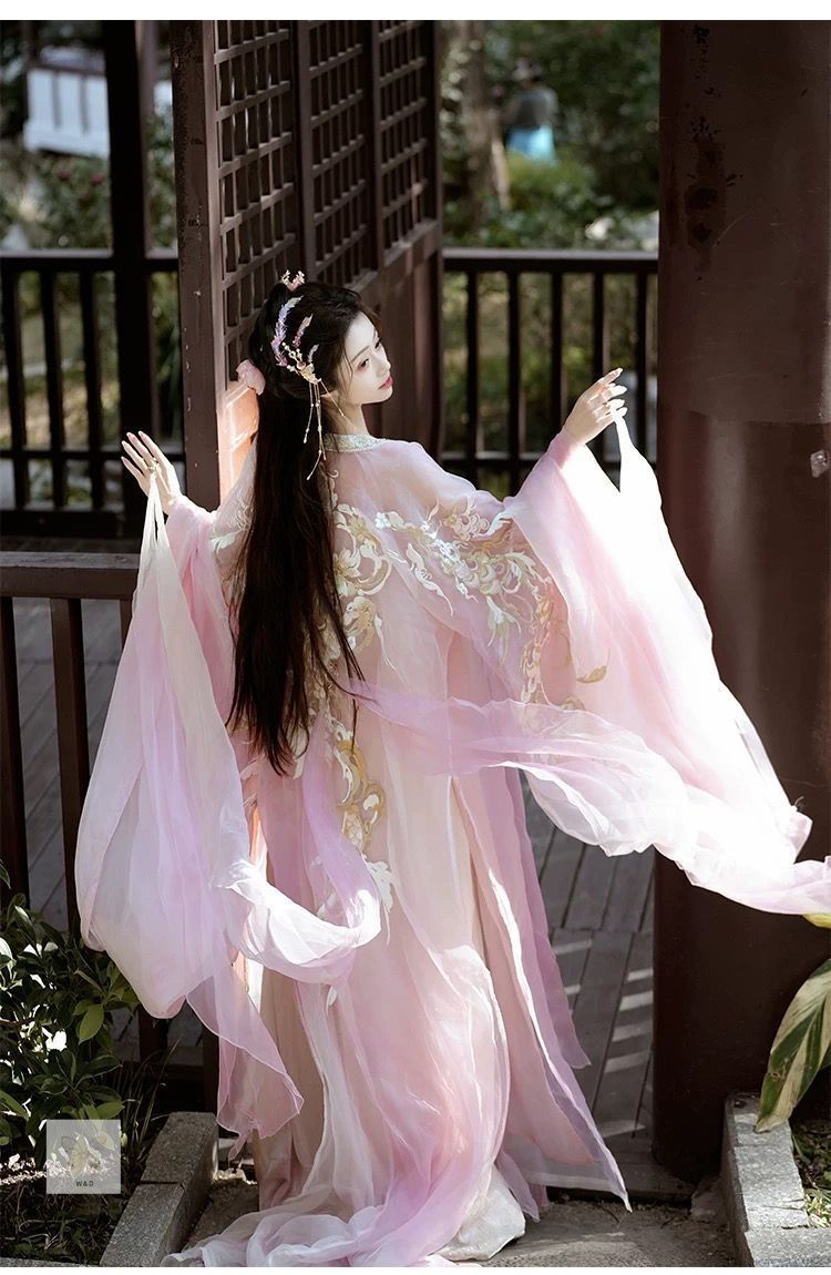 神話シリーズ 唐風漢服 重工刺繍 大袖 胸元シームレス 春夏 花神コンセプト フォーマル 上品 神話の花が衣装に咲き誇る 唐代の優雅を纏う春夏の