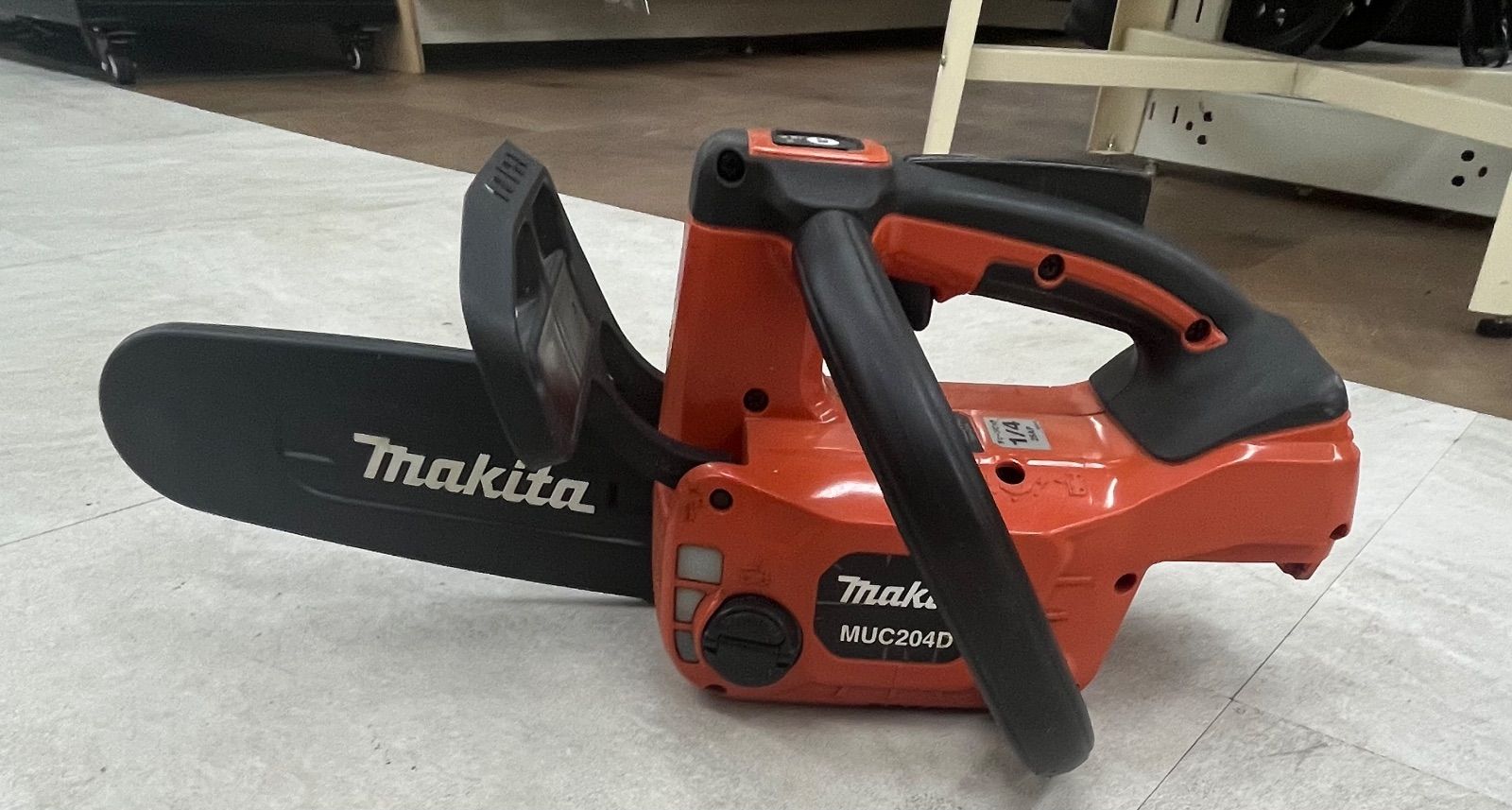 動作 済み makita マキタ 200mm充電式チェンソー 18V MUC204D 0893