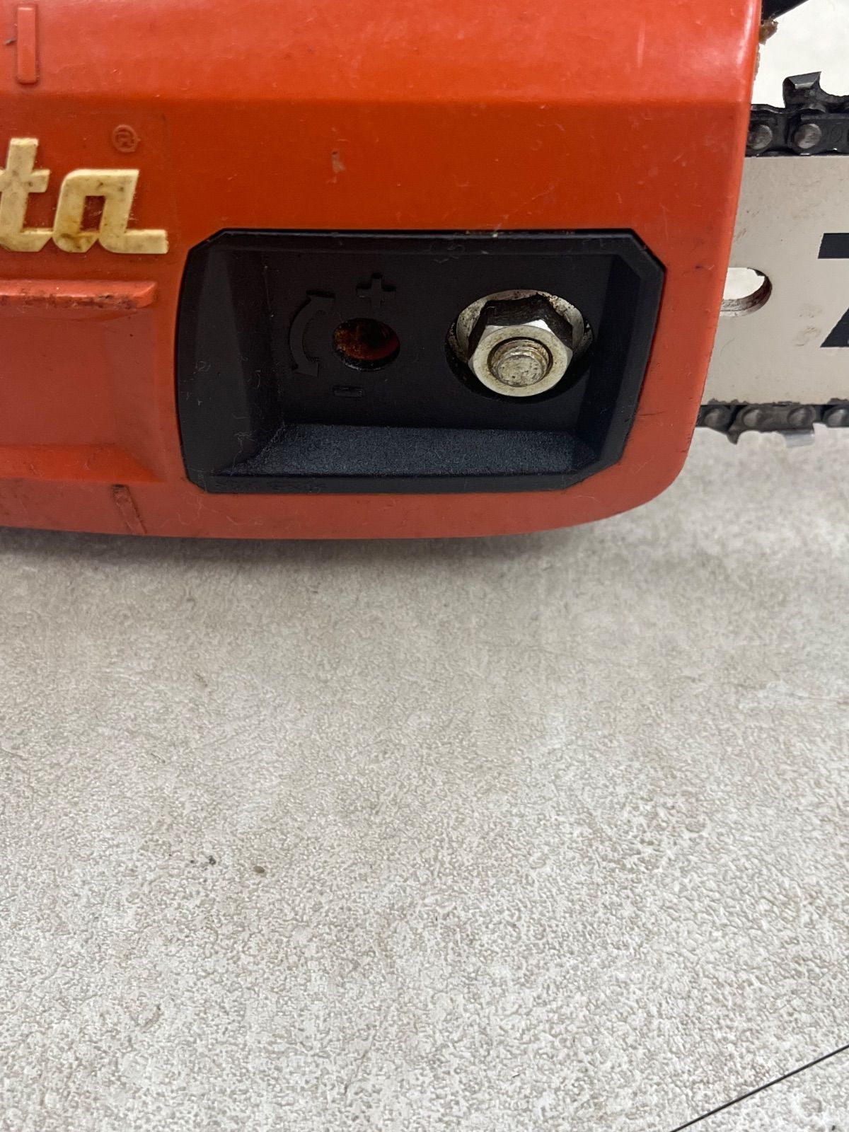 200mm充電式チェンソー