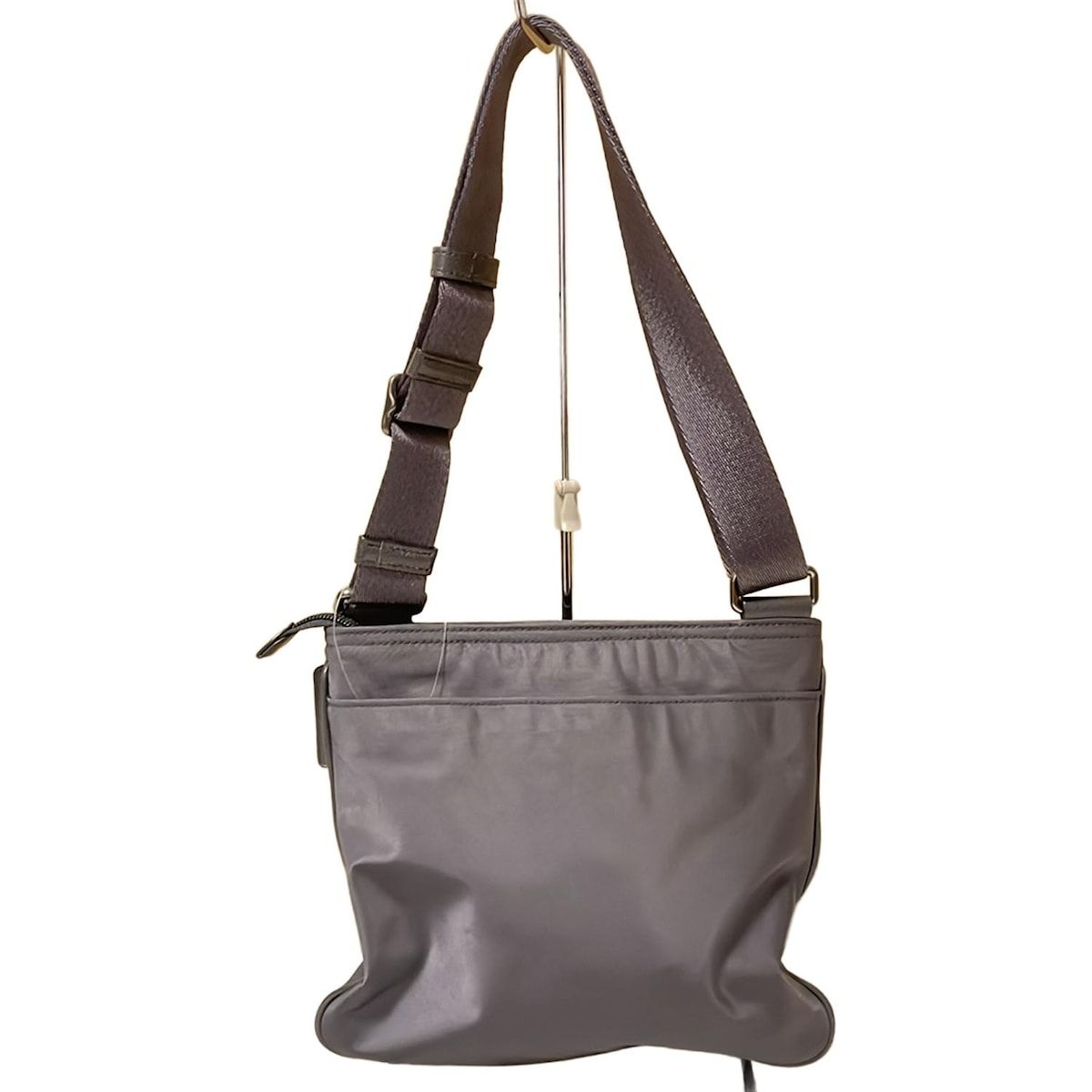 ショルダーバッグ ナイロン