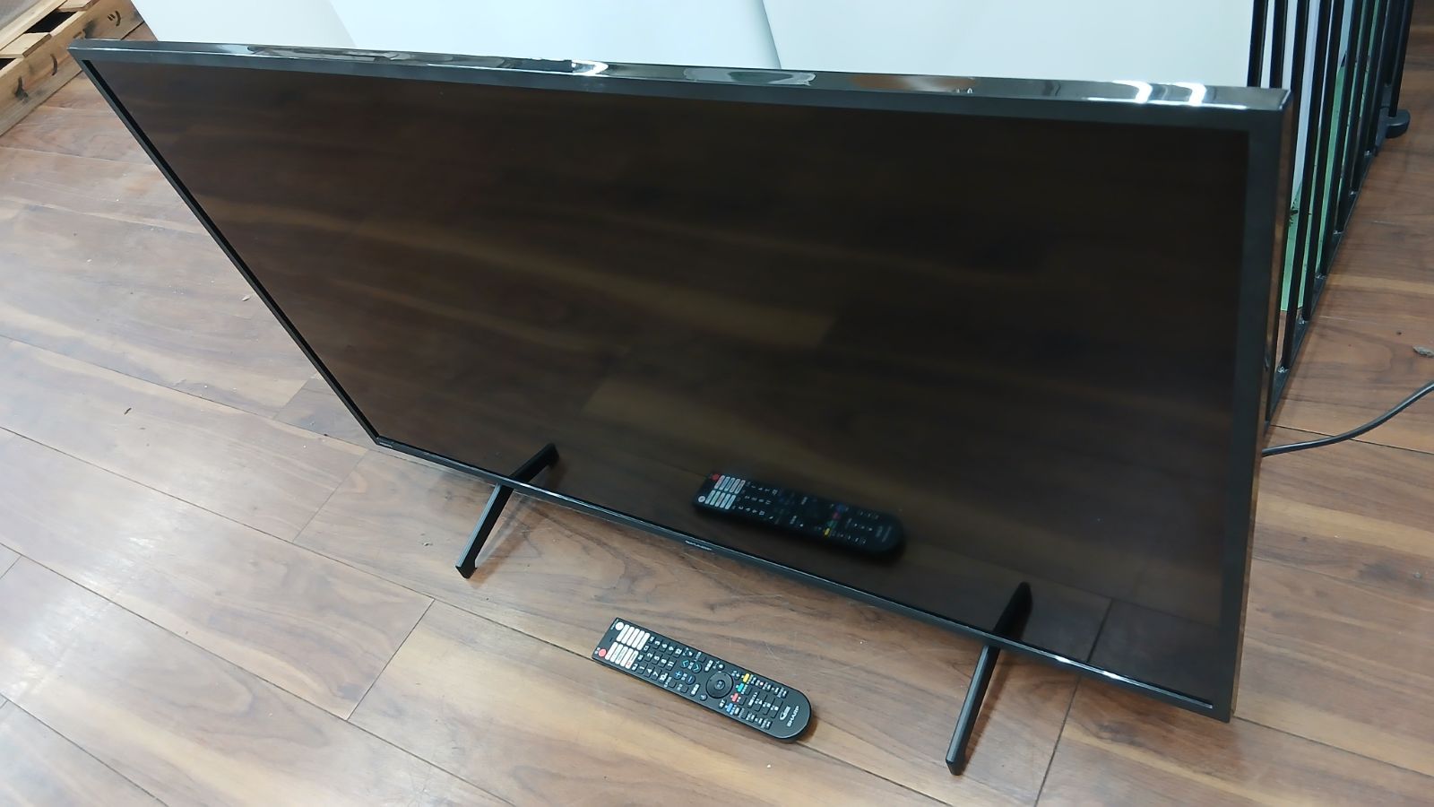 1 K液晶テレビ