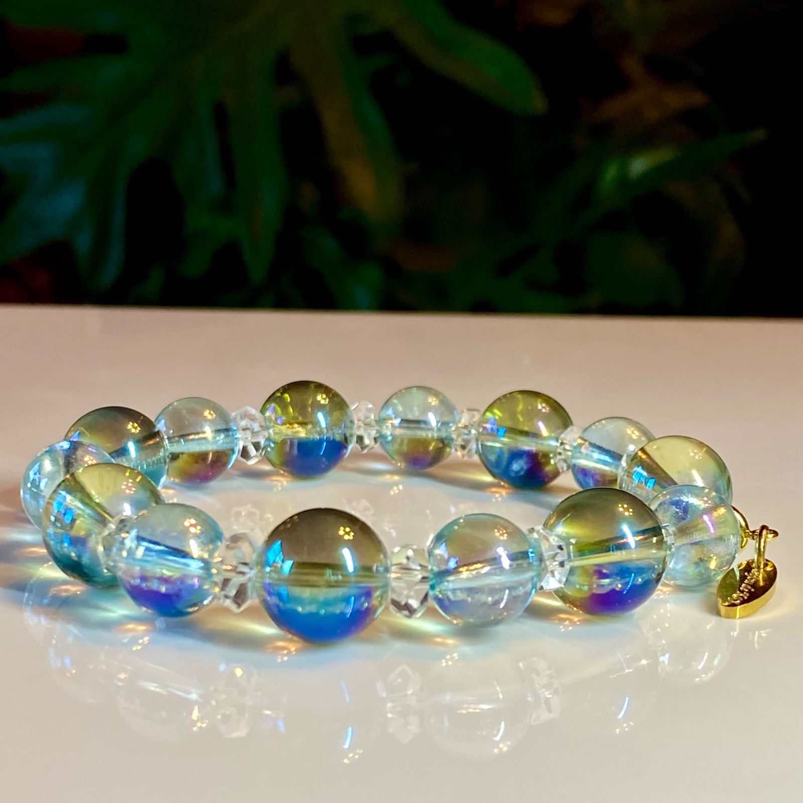 - ペールブルー