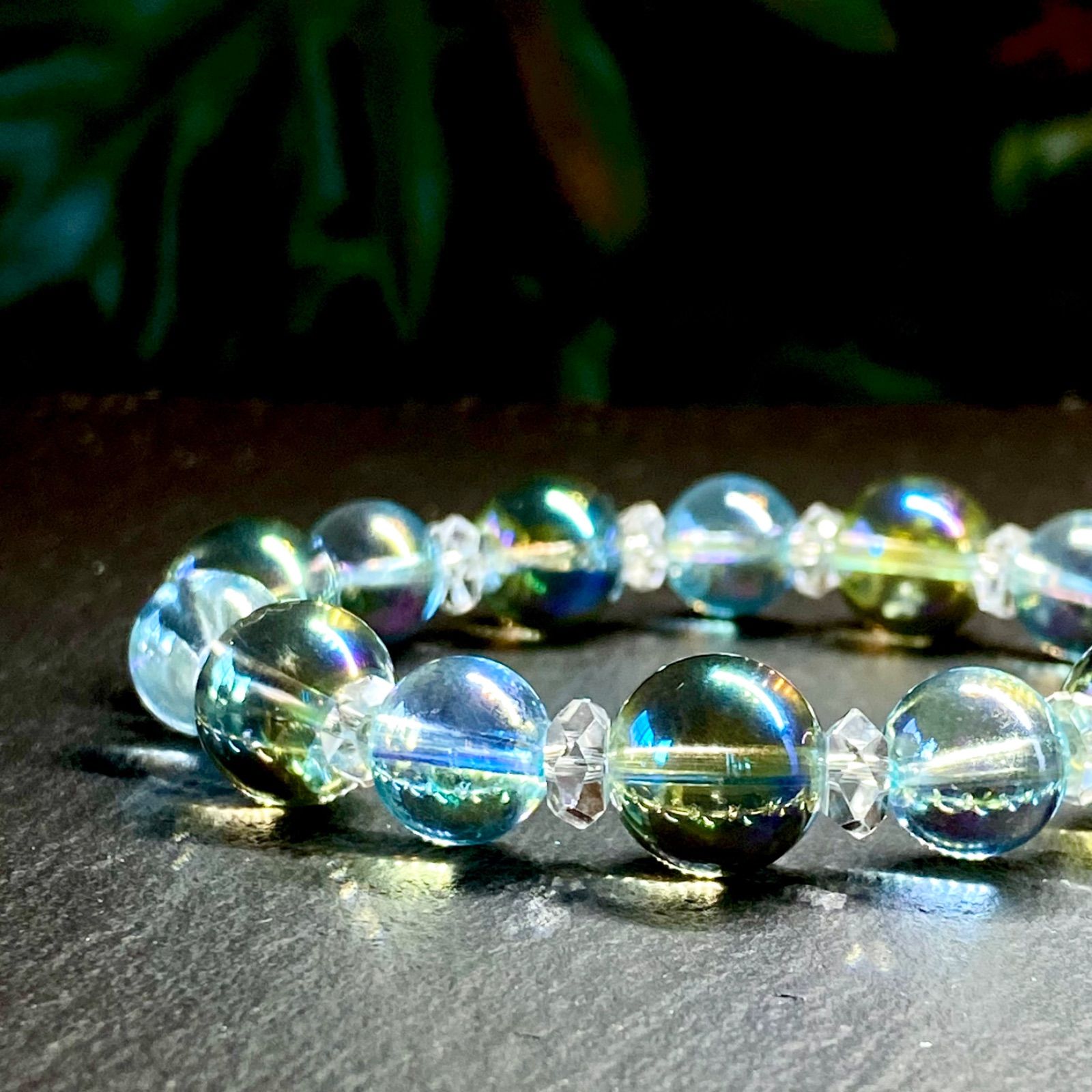 - ペールブルー