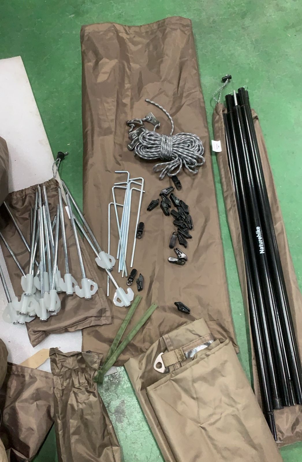  Naturehike Village 6 0 第二世代 ロッジ型 2～4人用 パーツ破損あり 523976 キャンプテント テント シェルター