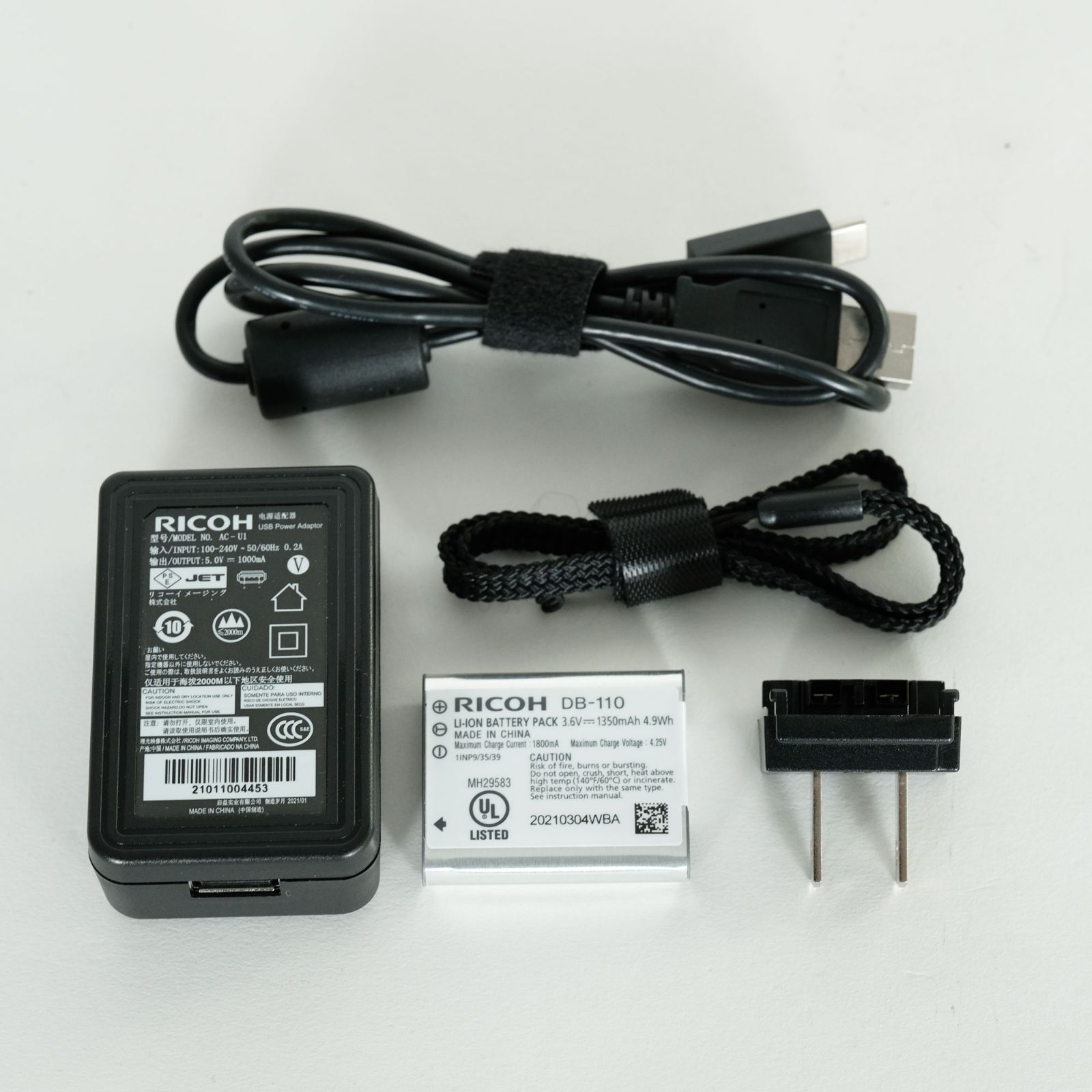  シャッター数1 560回 RICOH GR III コンパクトデジタルカメラ コンパクトデジタルカメラ デジタルカメラ