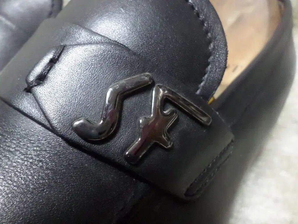 255 フェラガモ 靴 ローファー