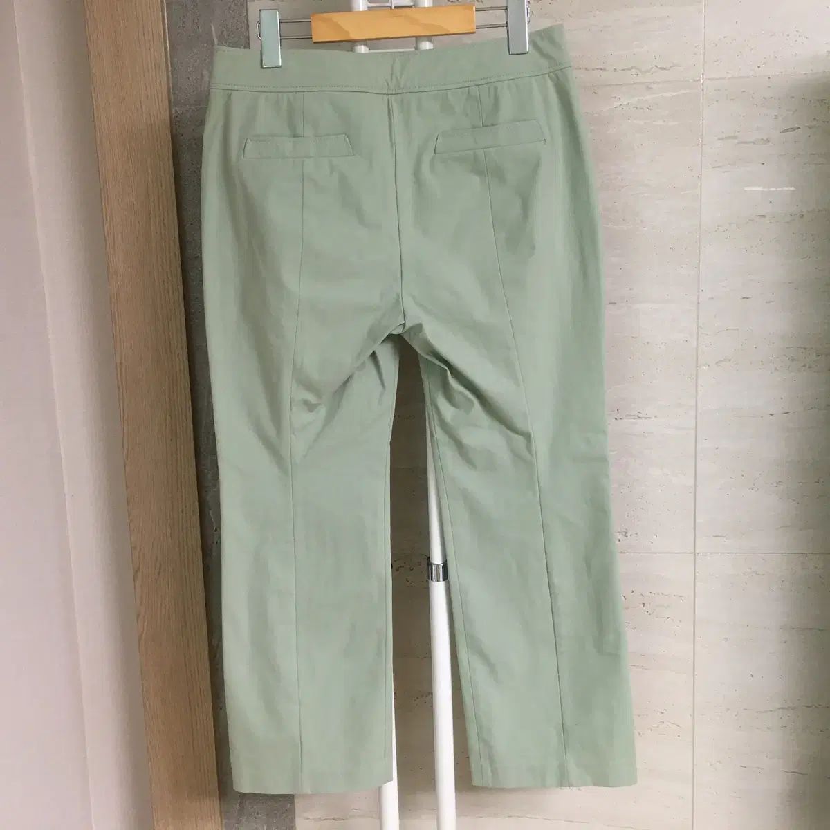 スラックスパンツ