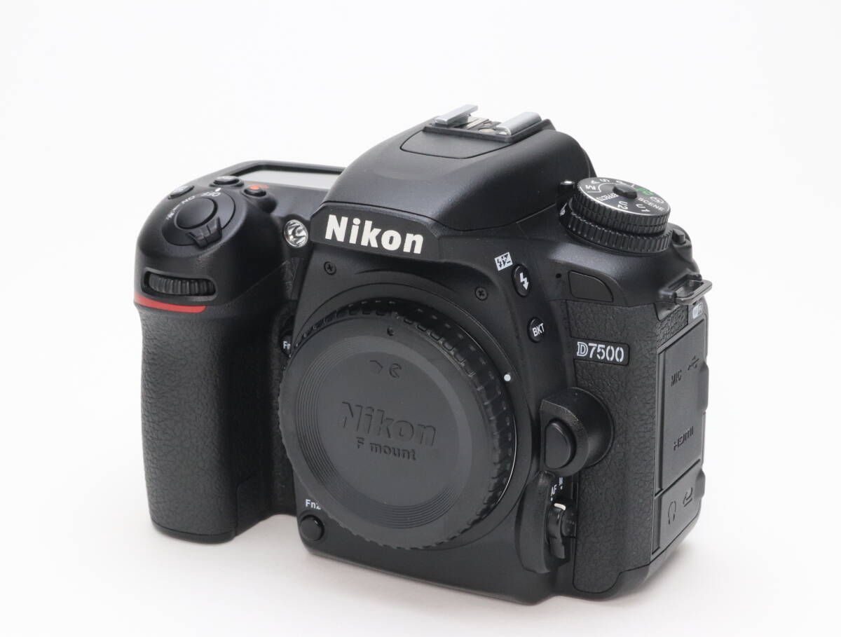 極美品級 シャッター数1万6200回以下 Nikon D7500☆Wi-Fi搭載 極美品級
