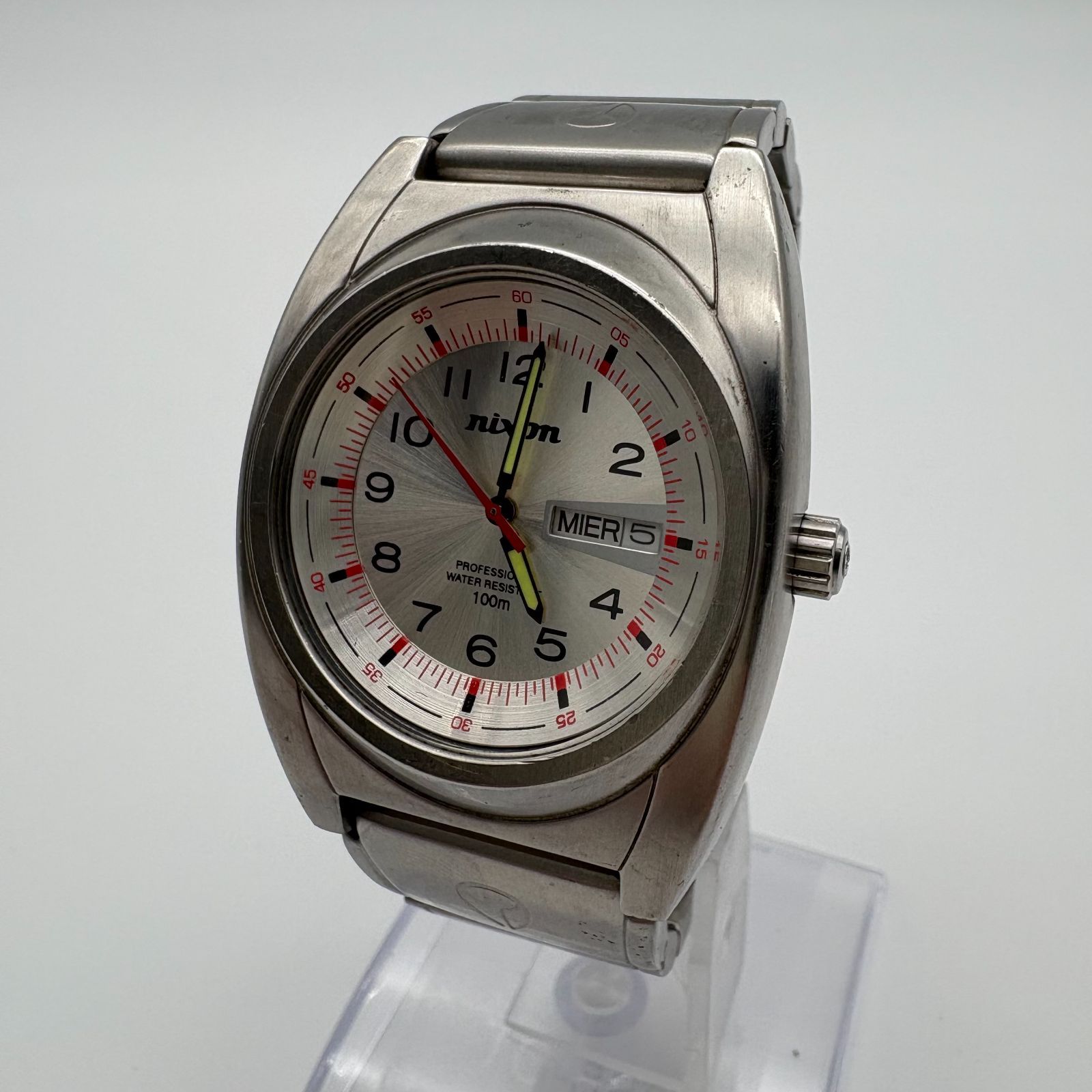 シルバー⁄銀色系）のフリマアイテム一覧 NIXON The Don NIXON（時計 