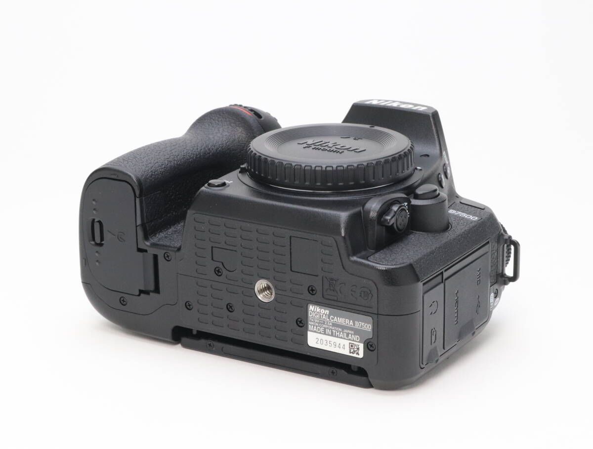 ニコン Nikon D7500 ★シャッター数：6769枚 AA- (極上品) Nikon ニコン D7500 ボディ シャッター数 4,480枚 初期
