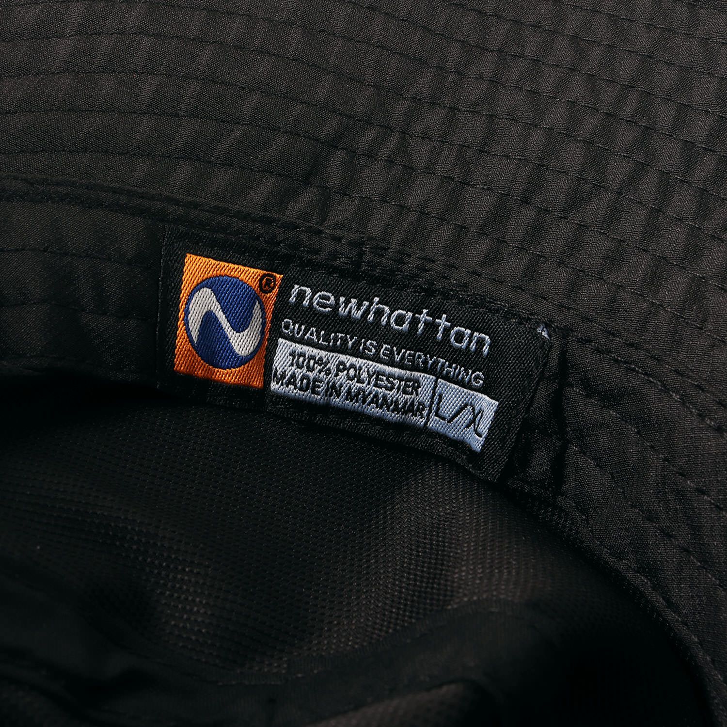 HIDEANDSEEK ハイドアンドシーク 刺繍ロゴ ナイロンジャケット 黒 M