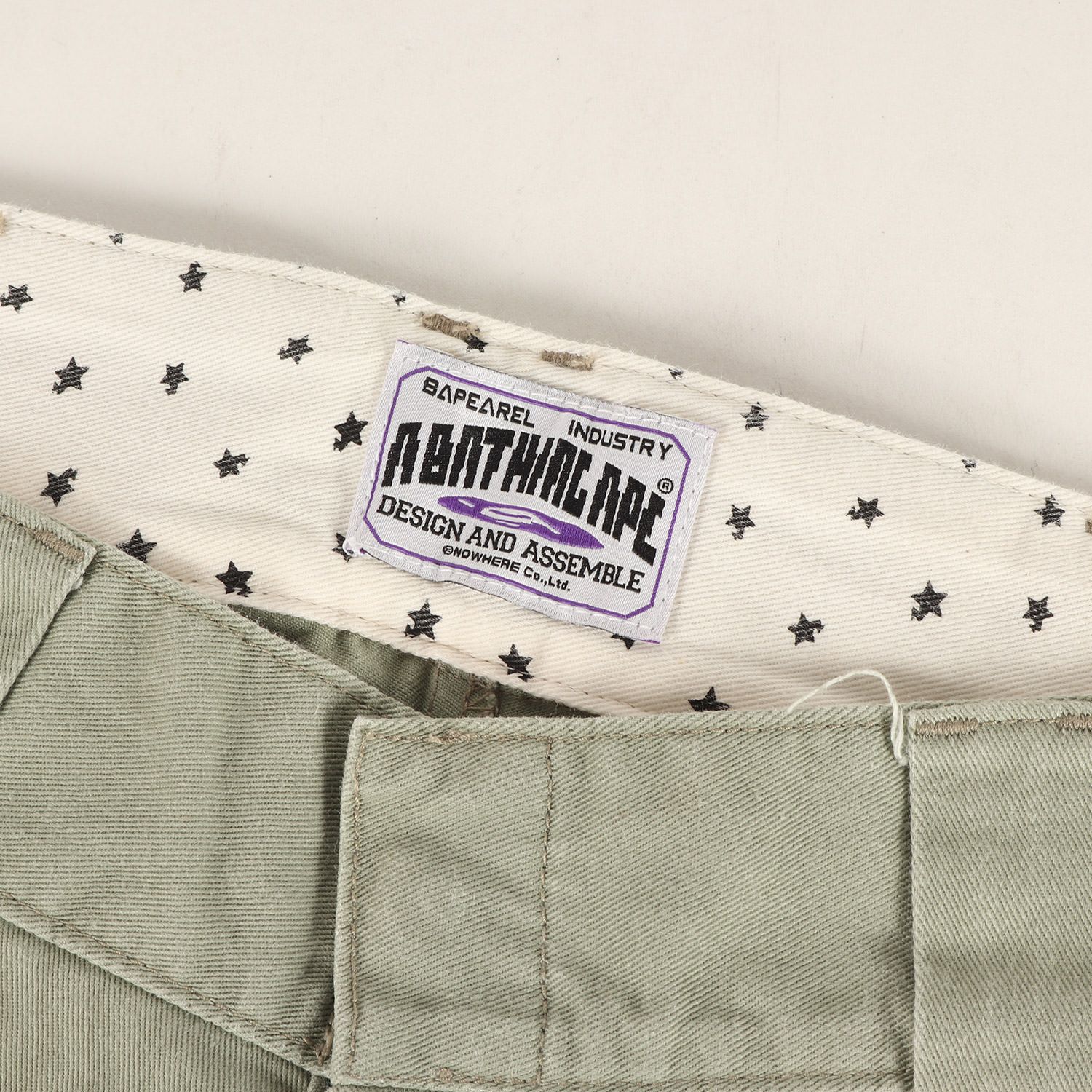 A BATHING APE ア ベイシング エイプ パンツ カーキ サイズ:S | Dickies コットンツイル ワークチノパンツ (USA製) | ボトムス ズボン【メンズ】【中古】【K4625】 A BATHING APE ア ベイシング エイプ パンツ カーキ サイズ:S