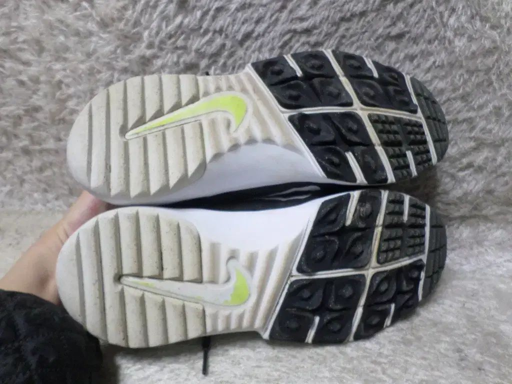 ゴルフシューズ