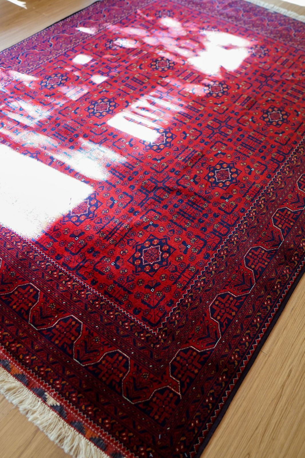 アフガニスタン手織り絨毯