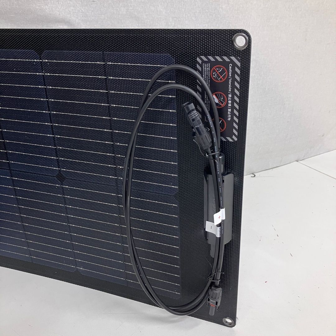 W ソーラーパネル