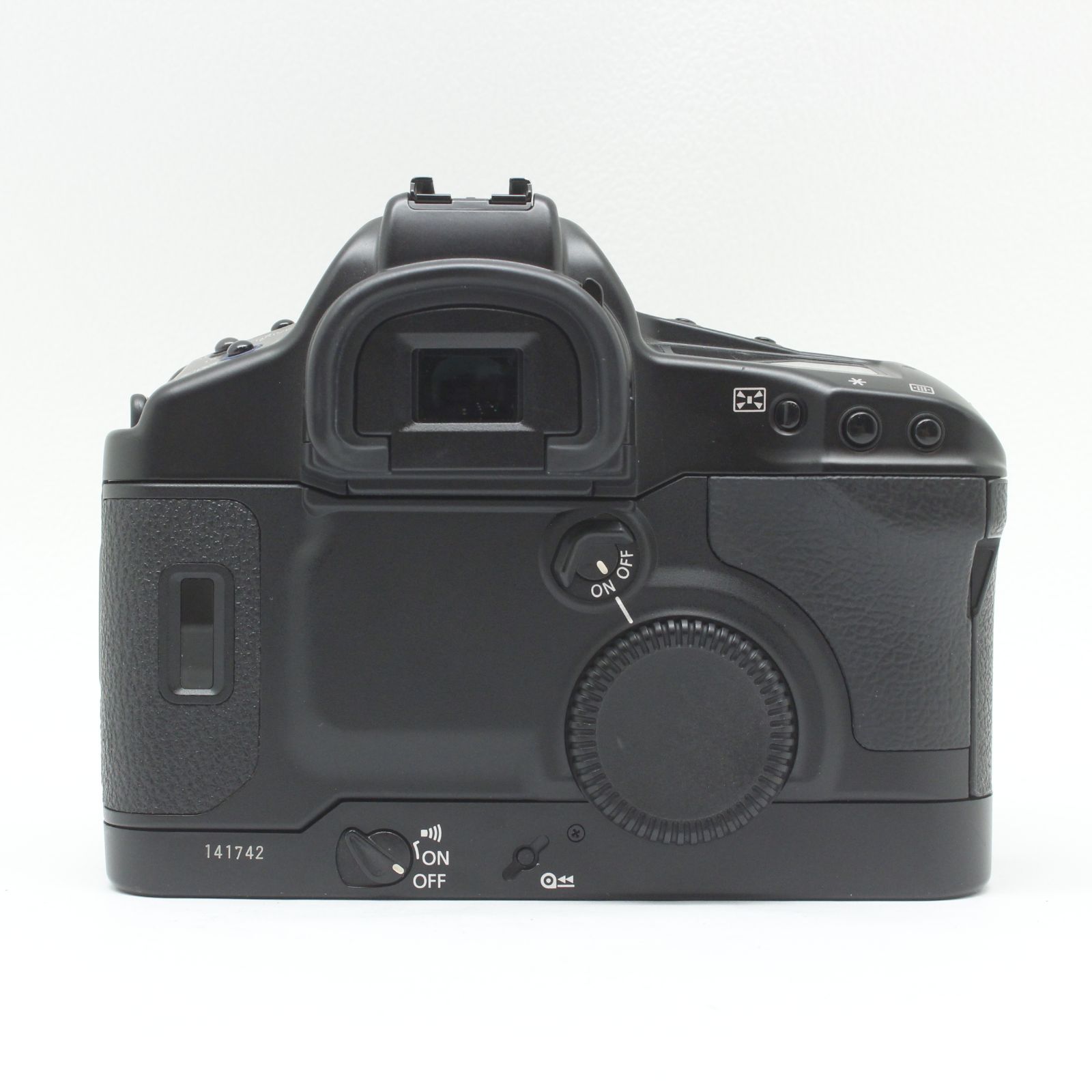 CANON EOS