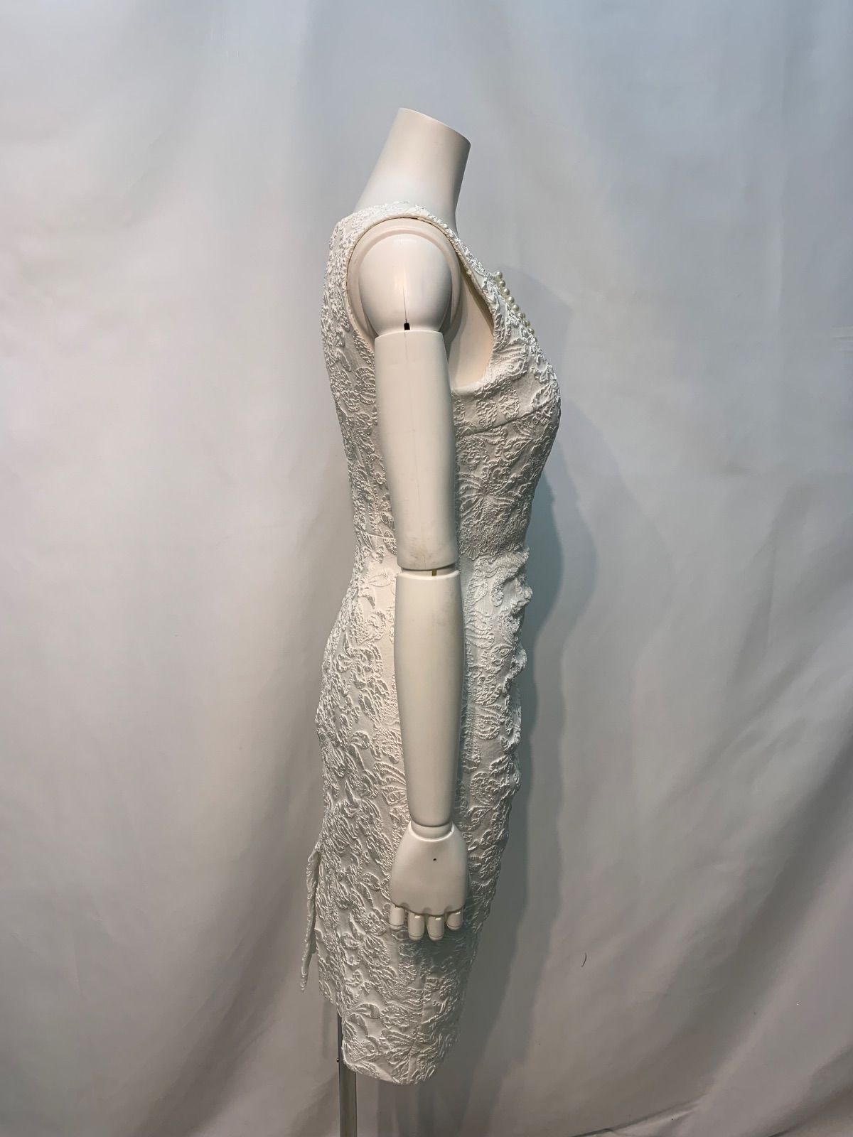 1738 VANESSA HEART ヴァネッサハート キャバクラ ドレス ジャガード フラワー タイト 伸縮性 ミディ スリット ノースリーブ パール シースルー キャバドレス S