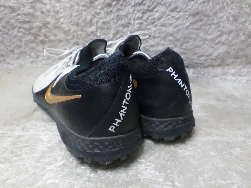 サッカーシューズ