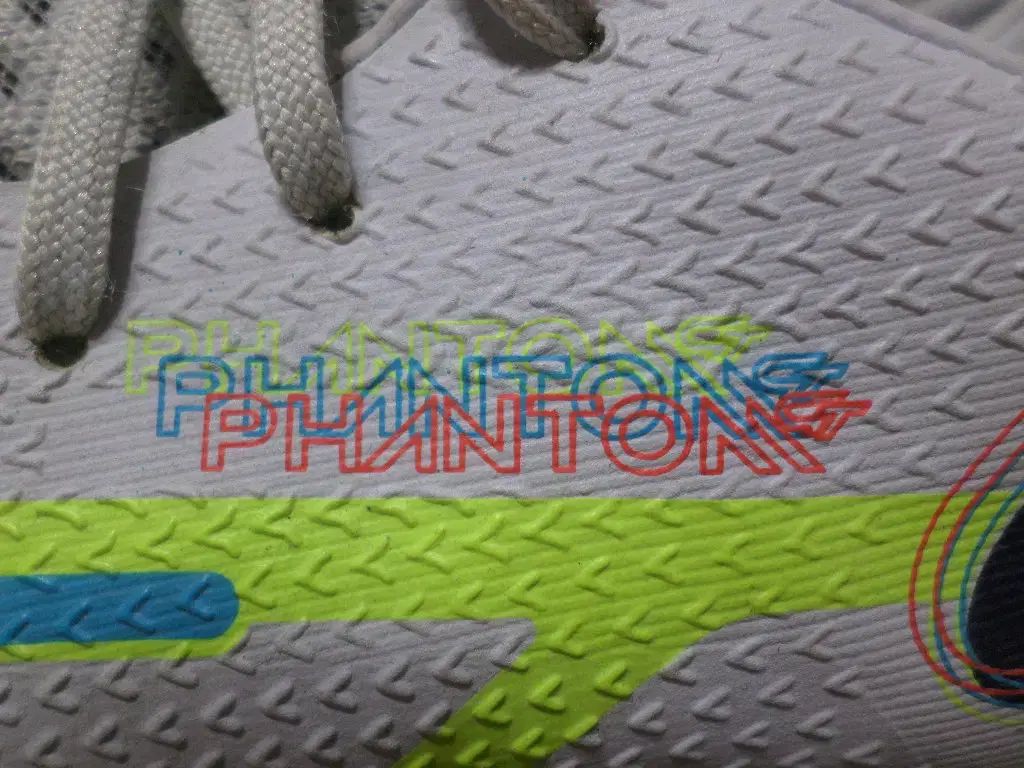 280 NIKE リアクト FANTOM GT2 プロ サッカーシューズ 靴