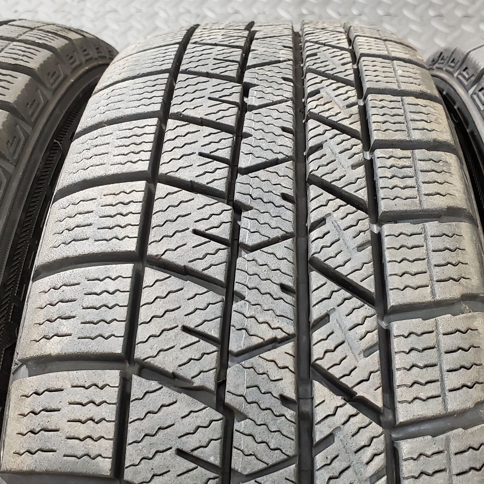 コンテ スタッドレスタイヤ