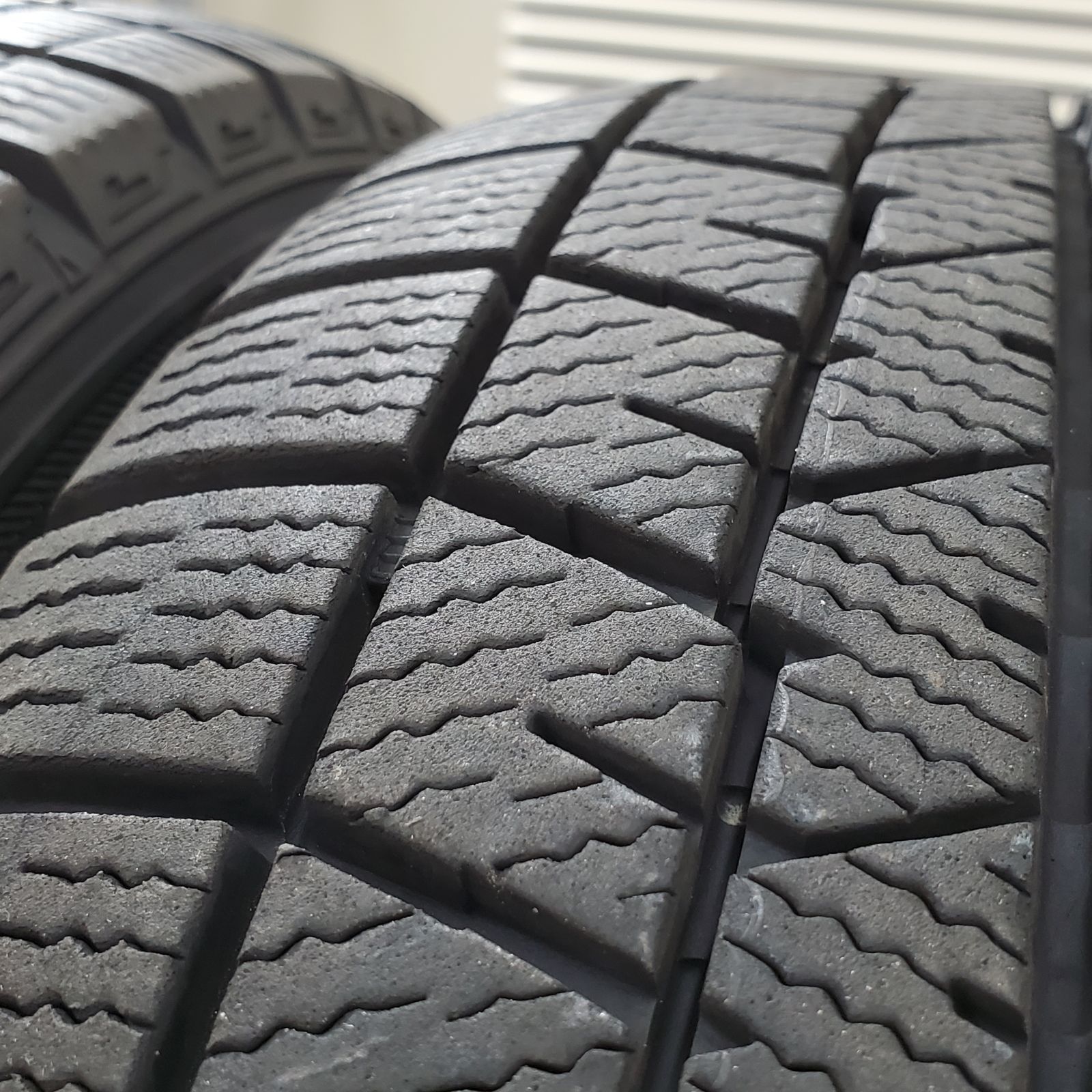 スタッドレスタイヤ