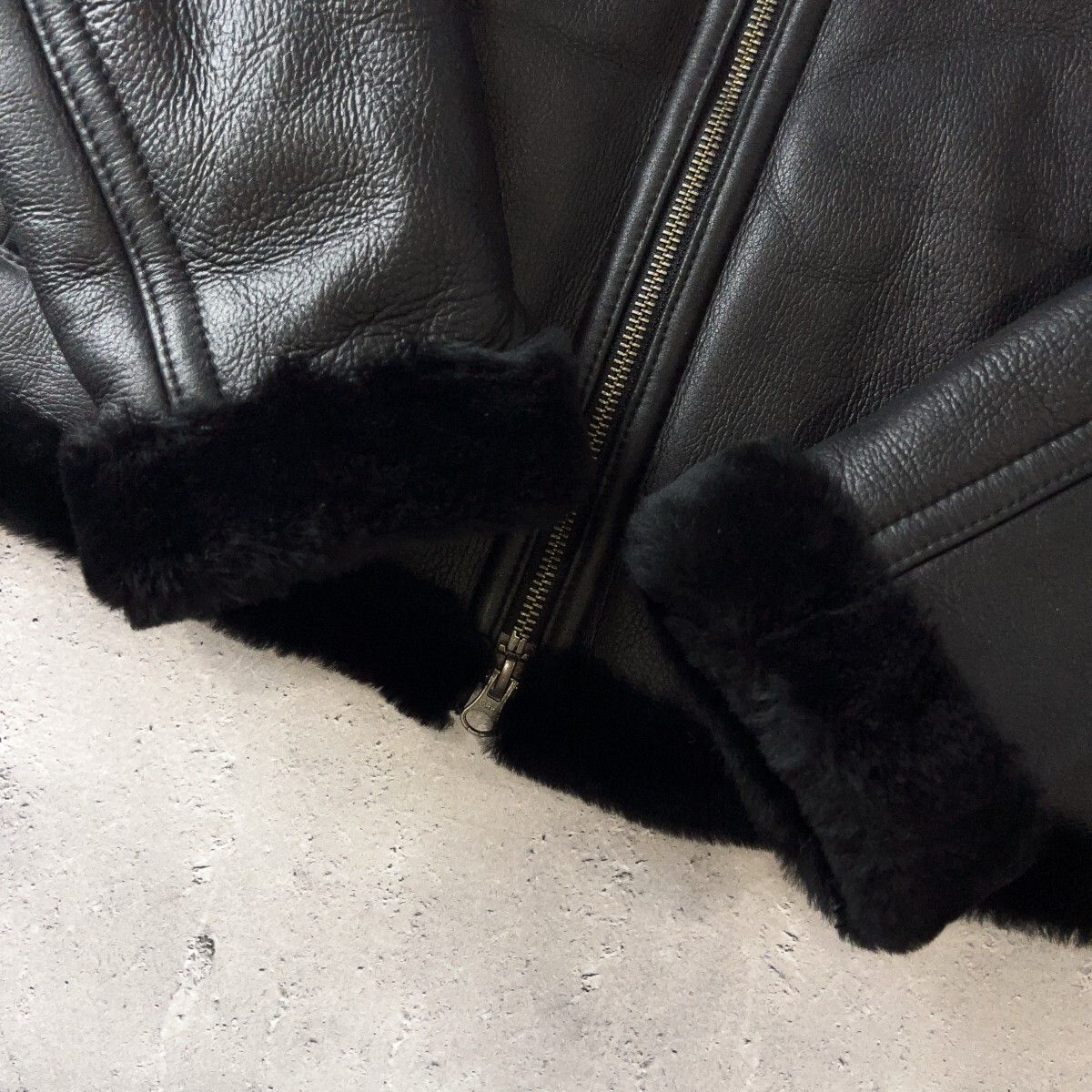 LICORICE リコリッシュ 羊革 リアル ムートン ダブルジップ レザー