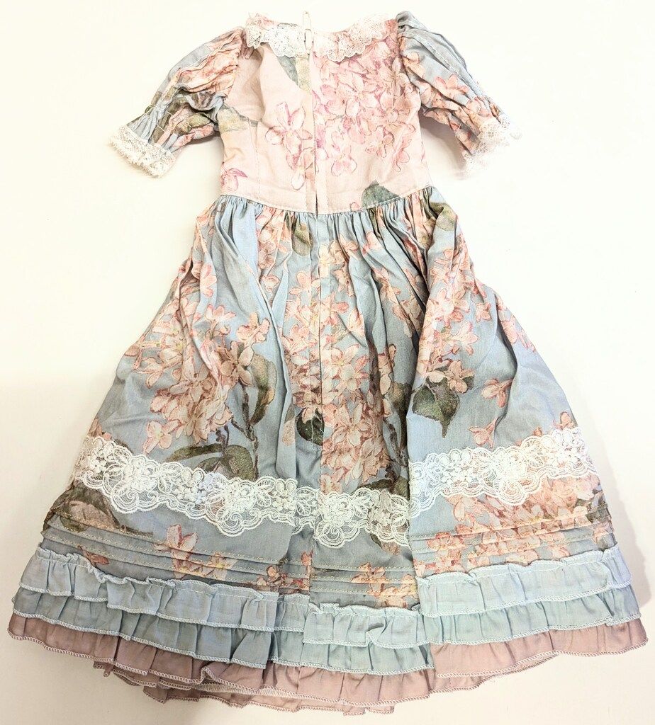 リバティ柄ワンピース