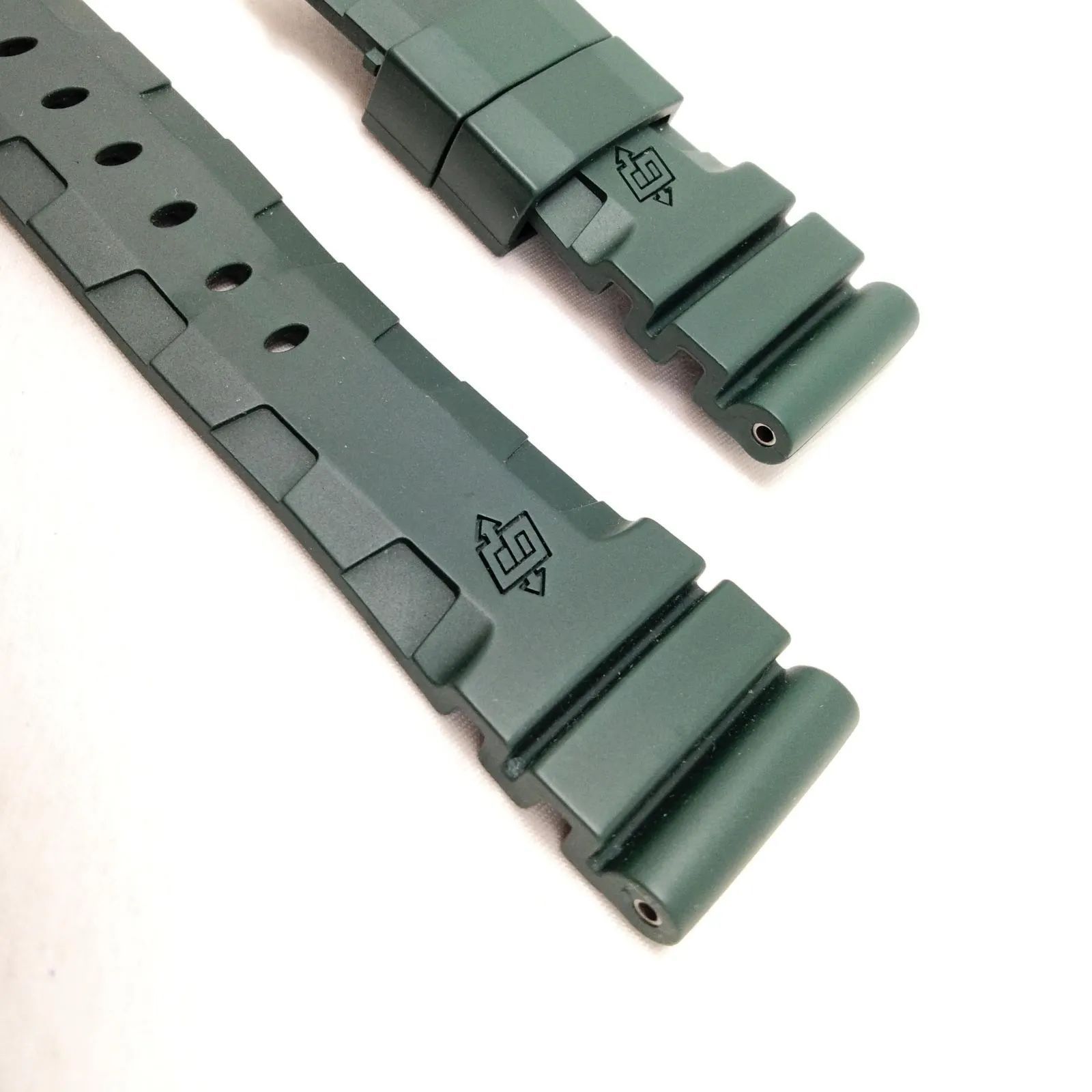 ✨️PANERAI✨️パネライ 時計ベルト ラバーベルト カーキ - メルカリ