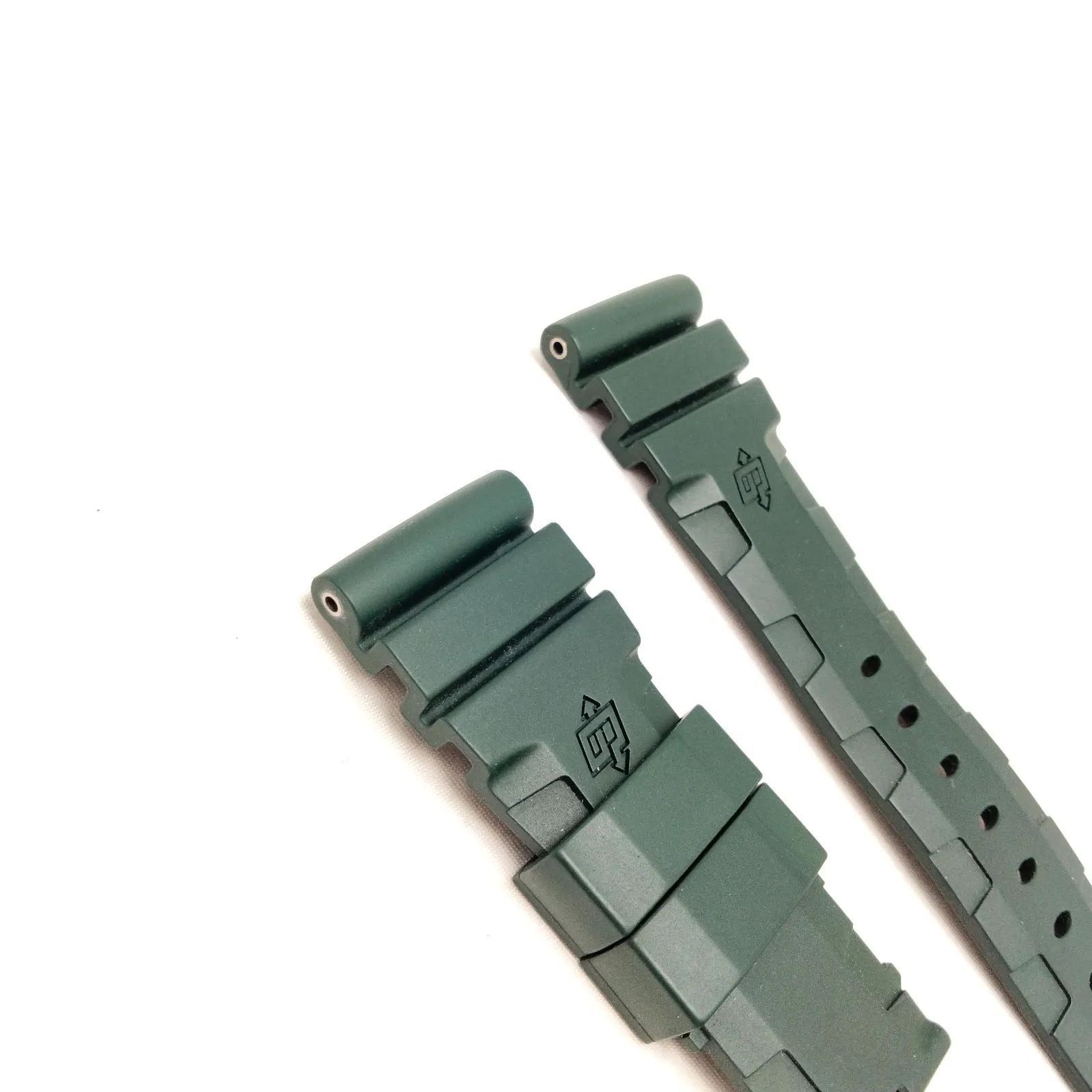 ✨️PANERAI✨️パネライ 時計ベルト ラバーベルト カーキ - メルカリ