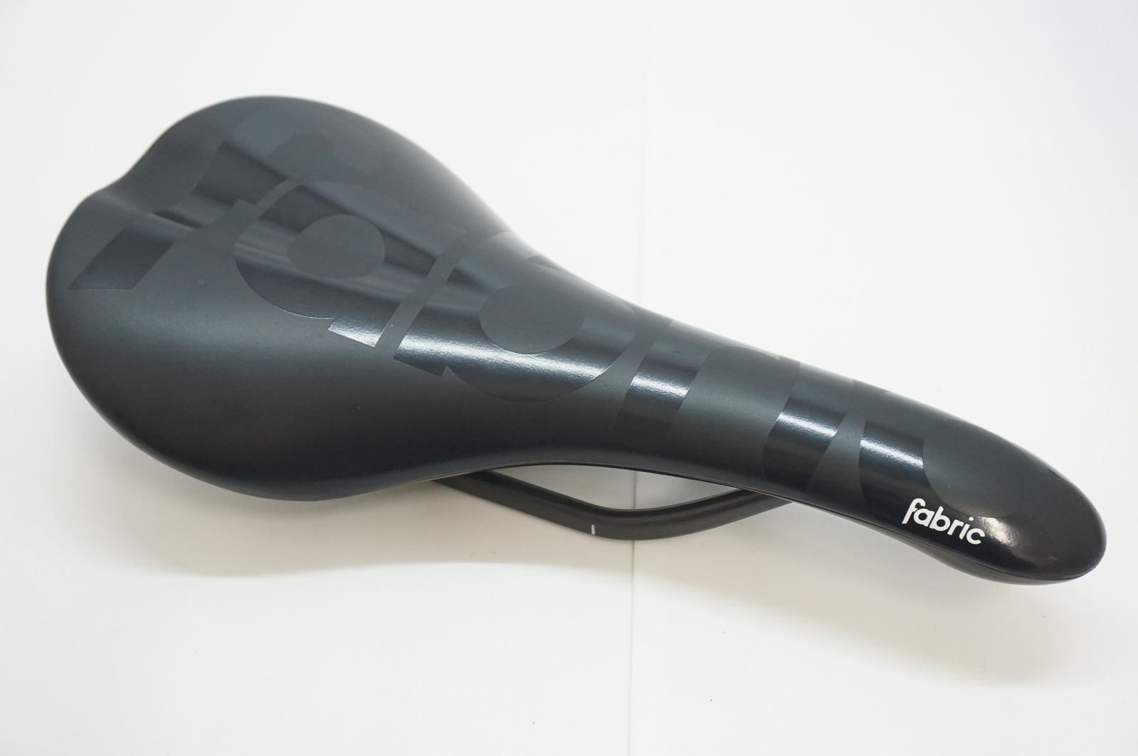 FABRIC ファブリック SCOOP PRO SHALLOW サドル バイチャリ福岡店