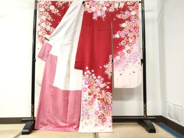 平和屋着物●豪華振袖　駒刺繍　毬舞花文　ラメ糸　暈し染め　金通し地　正絹　逸品　CAAW8031yc 平和屋着物○豪華振袖 駒刺繍 毬舞花文 ラメ糸 暈し染め 金通し地 正絹