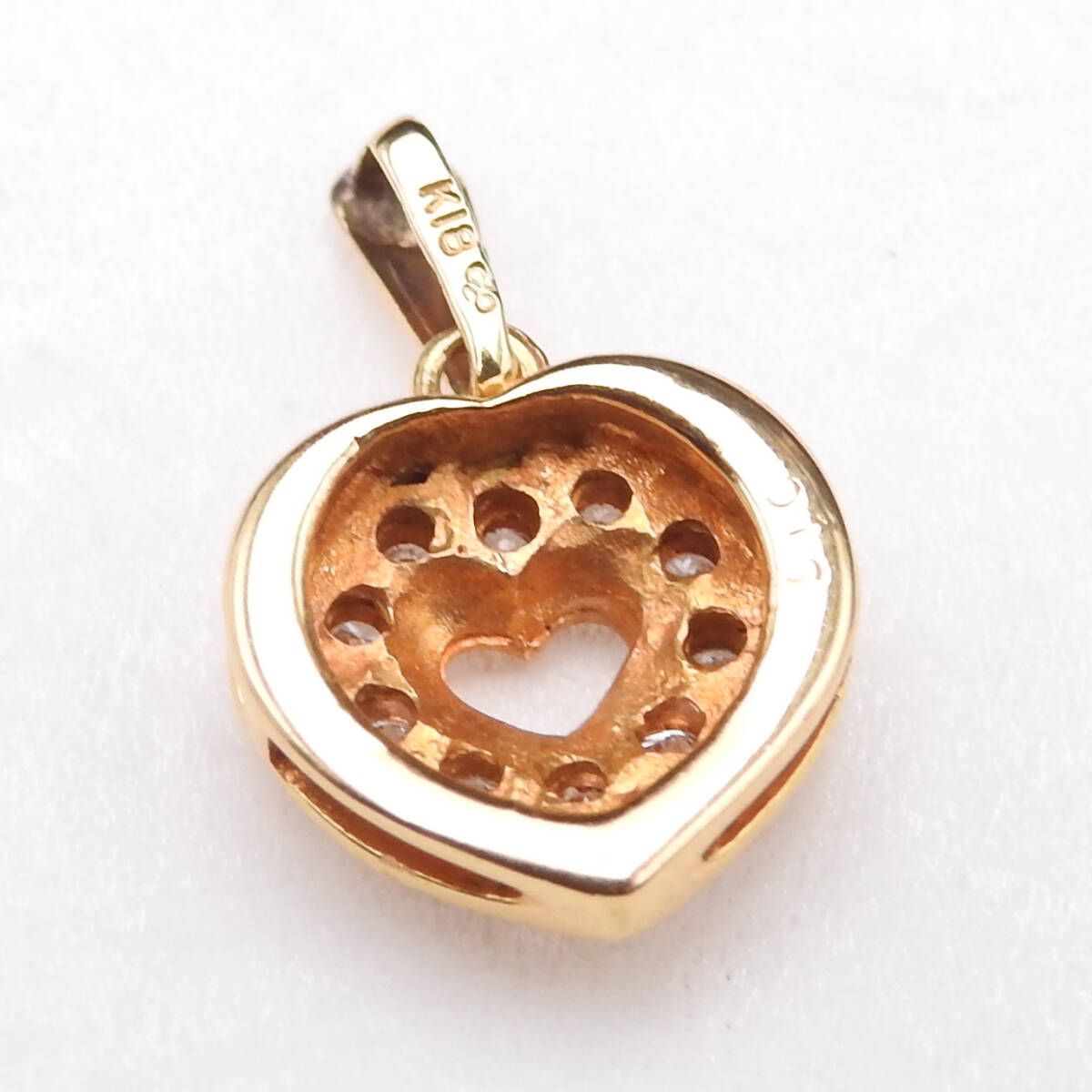 ペンダントトップ