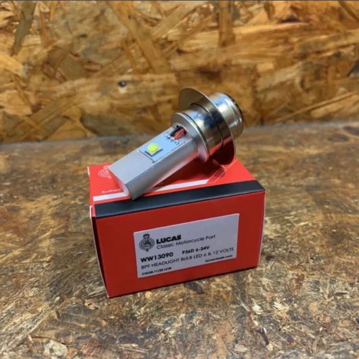 ヘッドライトレンズ ヘッドライトバルブ バルブホルダー