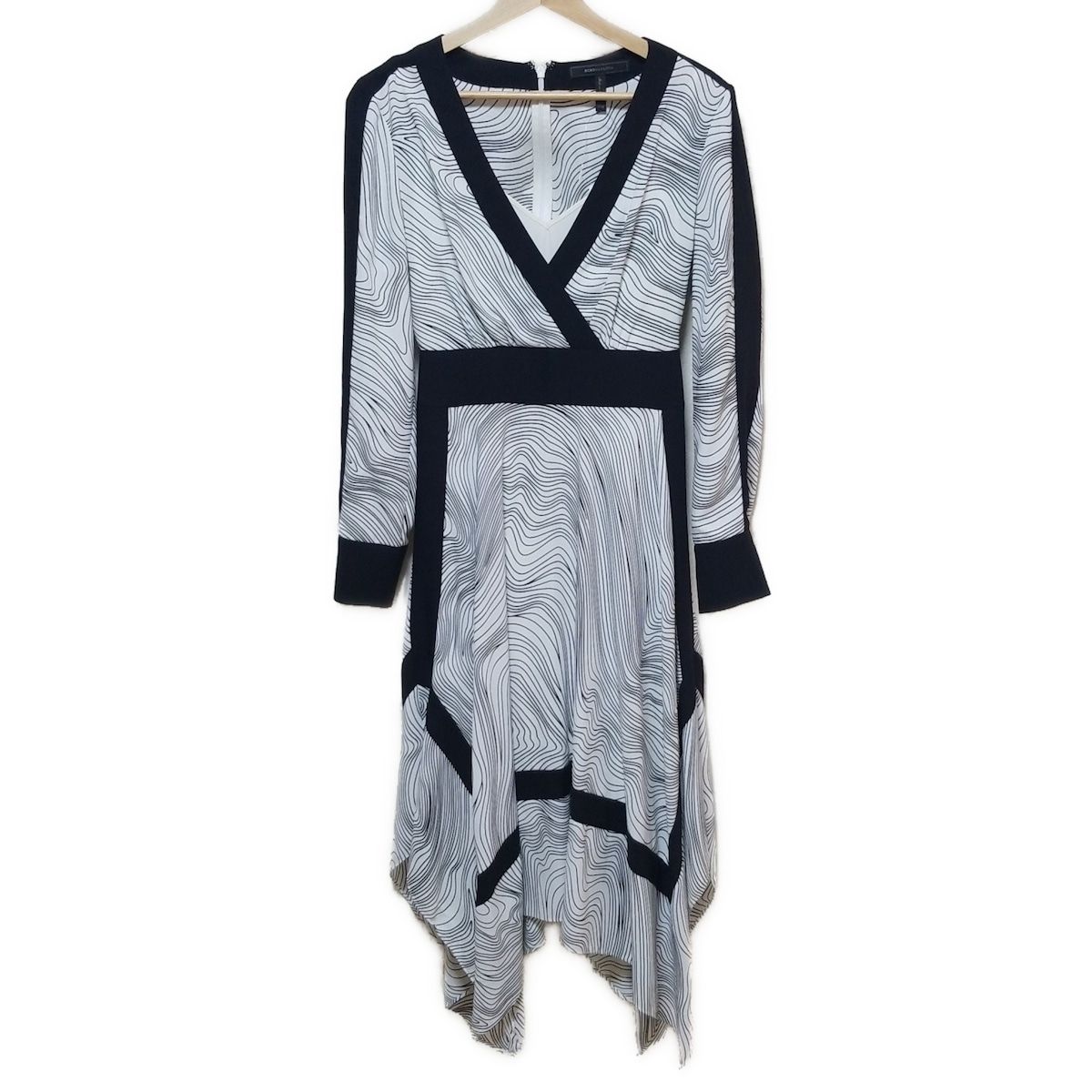 BCBGMAXAZRIA(ビーシービージーマックスアズリア) ワンピース サイズ