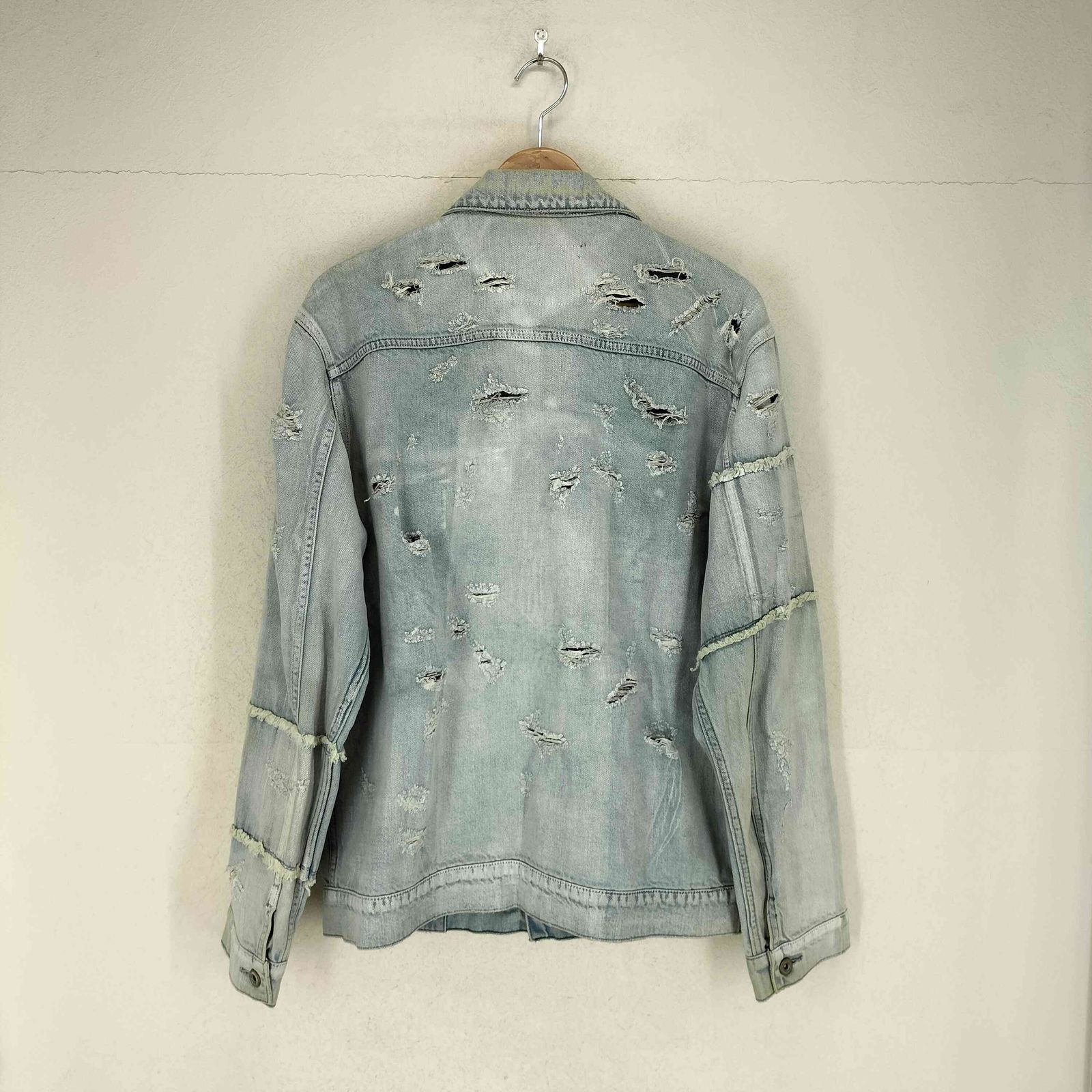 USED古着(ユーズドフルギ) {{ON O FF by TTAGGG}} 2ndTYPE ダメージデニムジャケット import メンズ  XXL【中古】【ブランド古着バズストア】 ユーズドフルギ USED古着 {{ON O 小売 FF by TTAGGG}} 2ndTYPE
