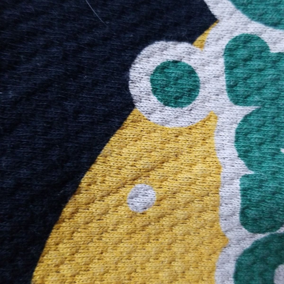 - 黒×グリーン×マルチ