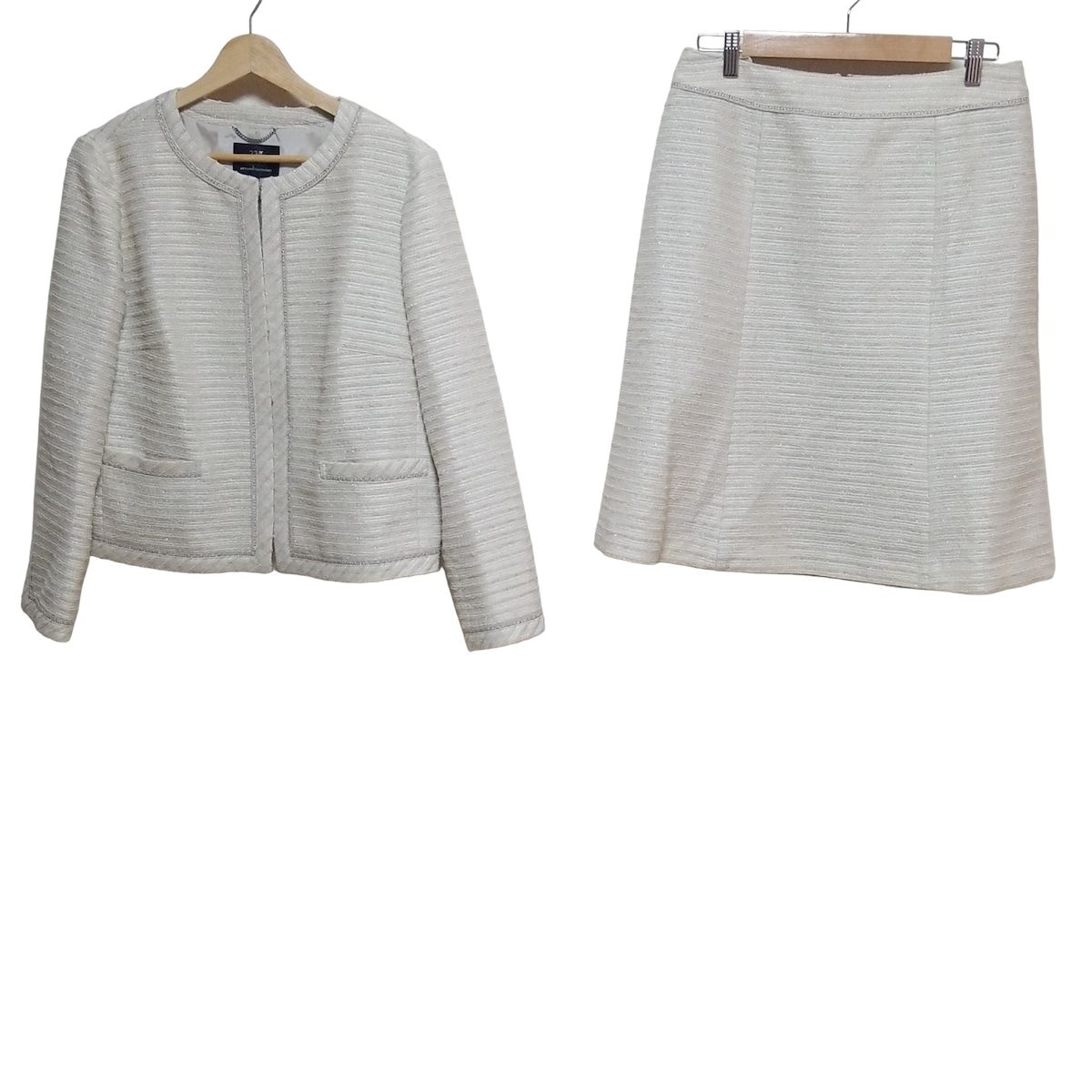 23区 ニジュウサンク スカートスーツ レディース - ベージュ ラメ