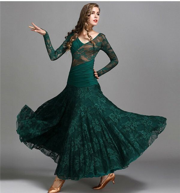 大合唱 開場ドレス