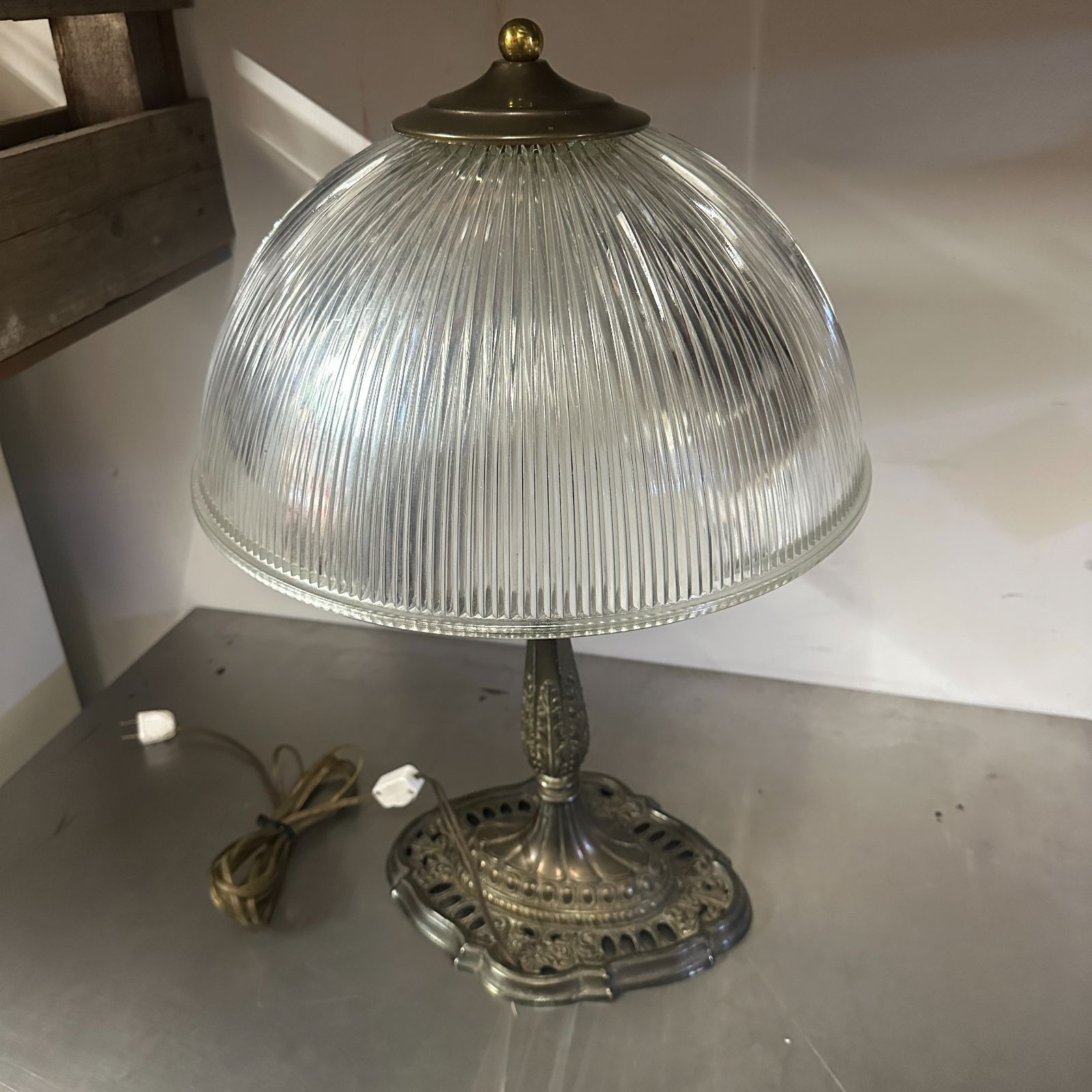 レトロ ガラス ペンダントライト 吊り下げTOSHIBA製 レトロ ガラス