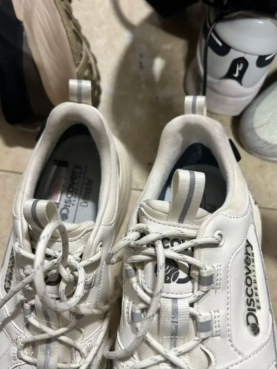 トレッキングシューズ