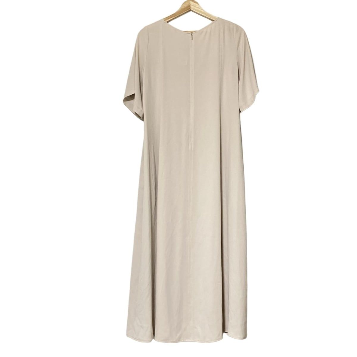 theory luxe セオリーリュクス ワンピース サイズ038 M レディース - ベージュ クルーネック 半袖 ひざ丈