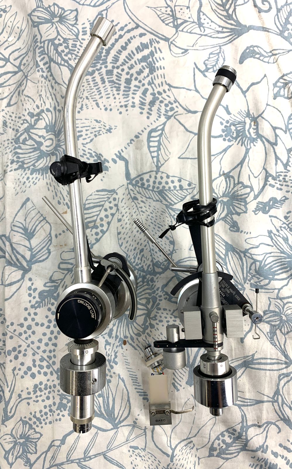 ターンテーブル