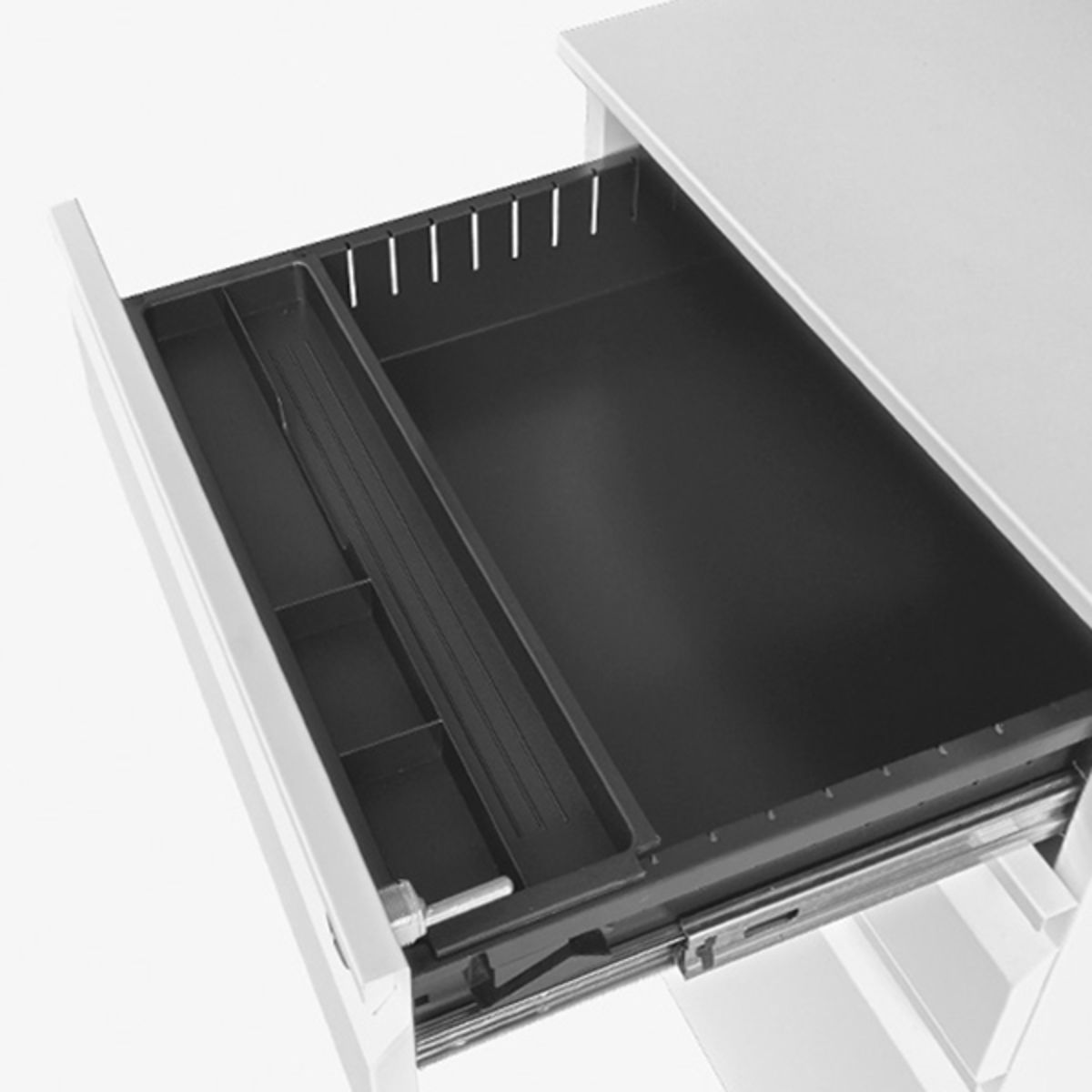 クルドラキャビネット