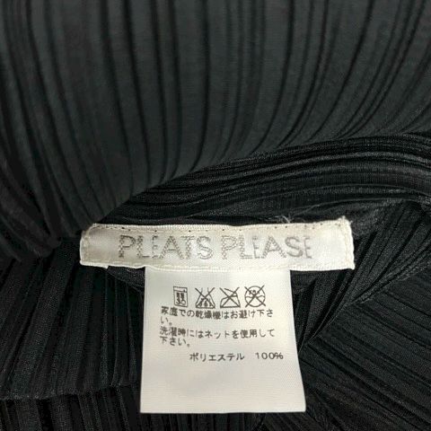 クルーネック ノースリーブ