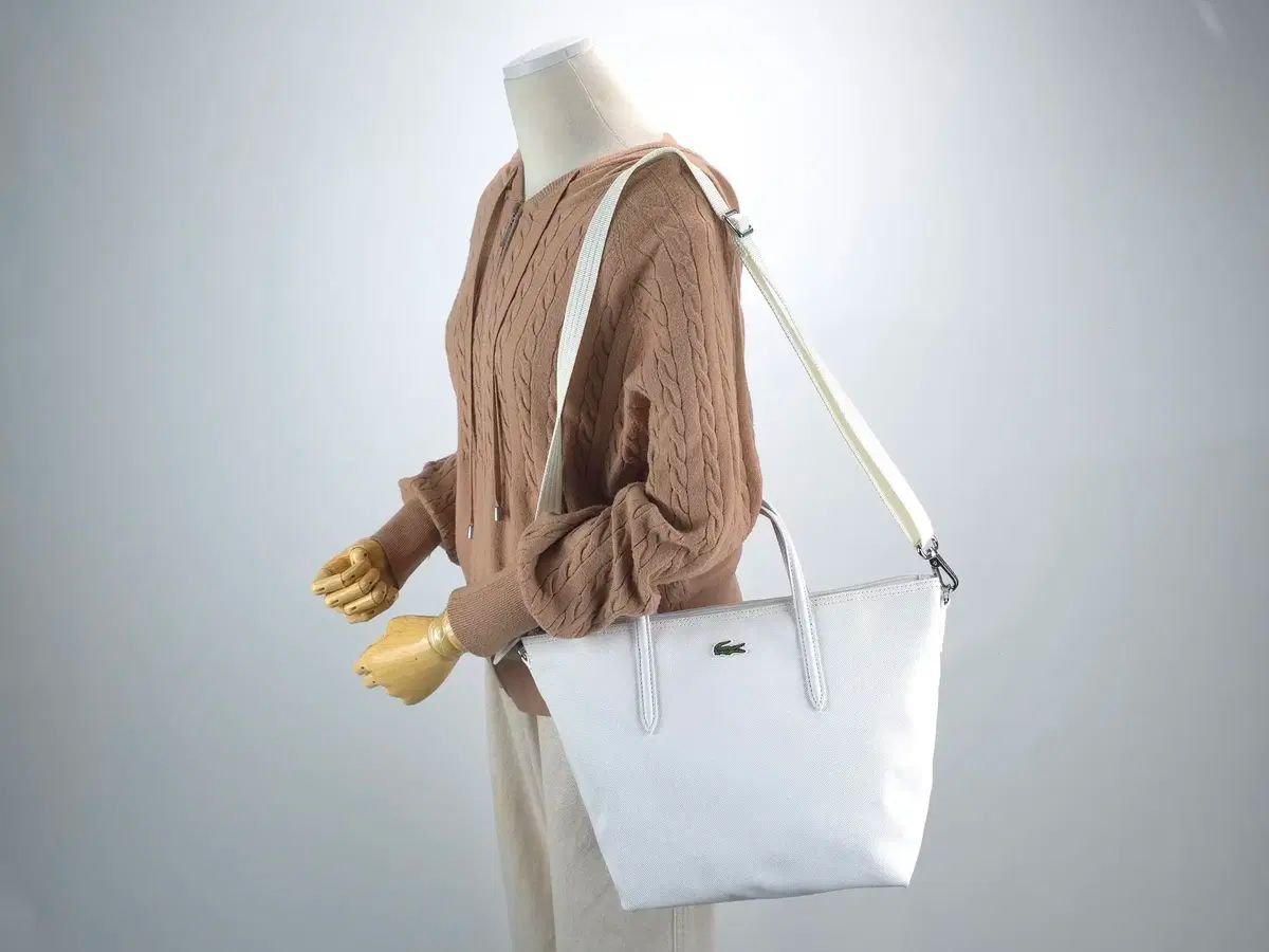 ナイキ　エアマックス90 メタリックゴールド　23.5cm おしゃれなグリーンベース（丸型）「W31×D31×H25cm」（素材：酸化