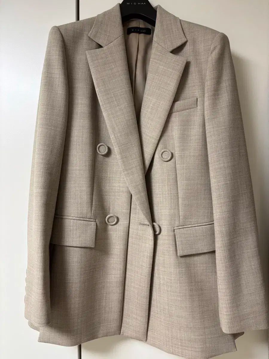 ミシャ ベージュ