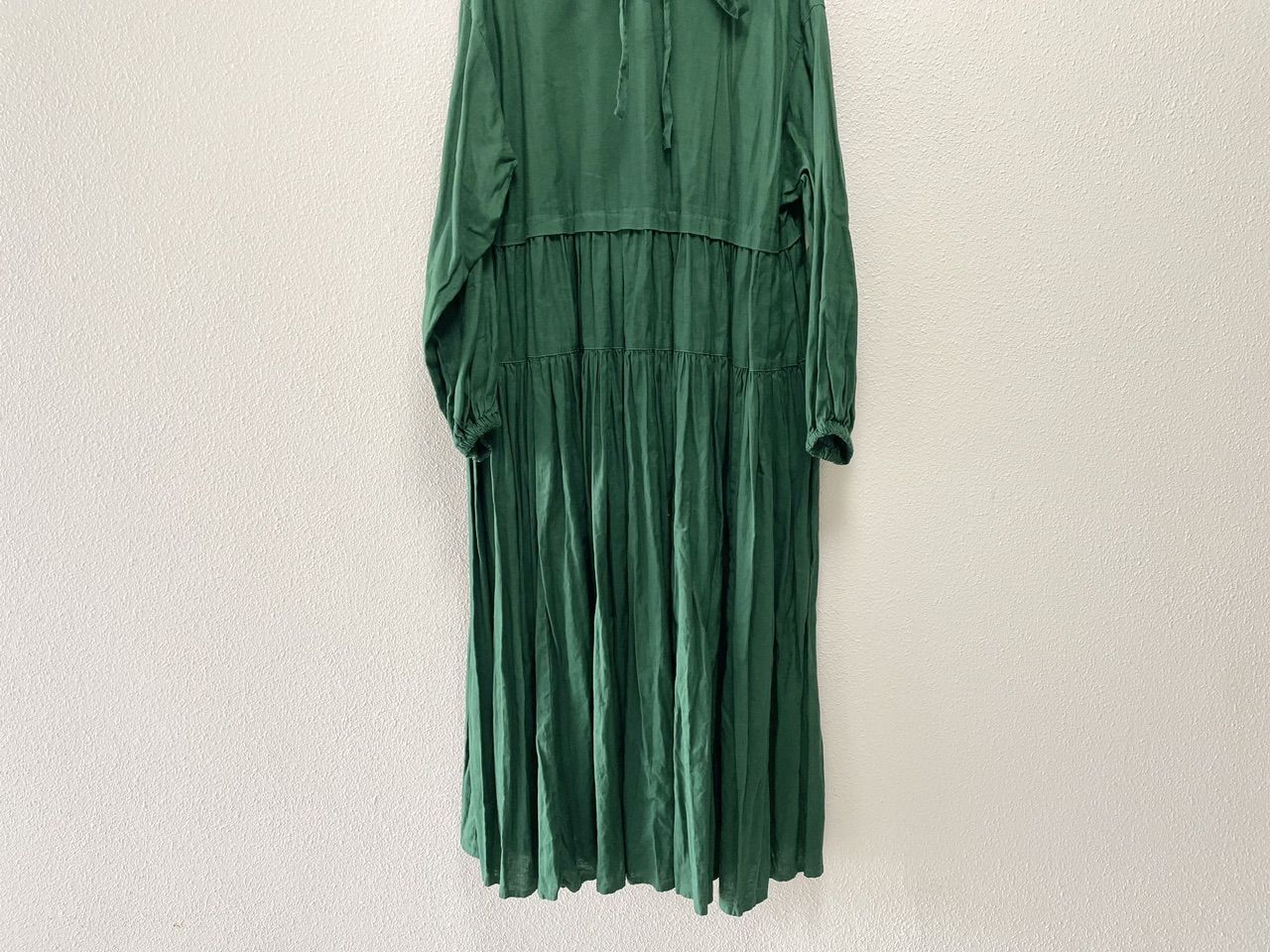 ギャザーティアード ワンピース