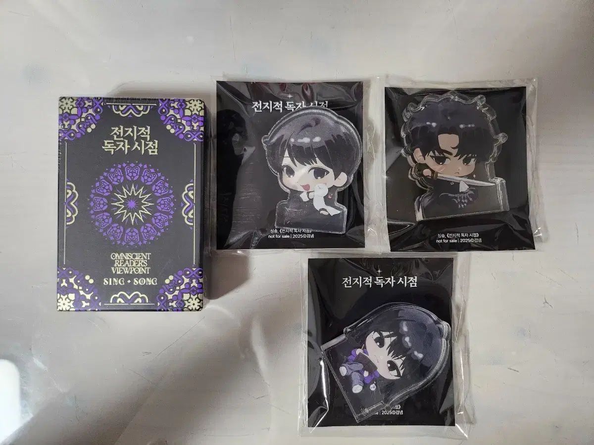 全知的な読者の視点から Playingカード アクリル ころっと