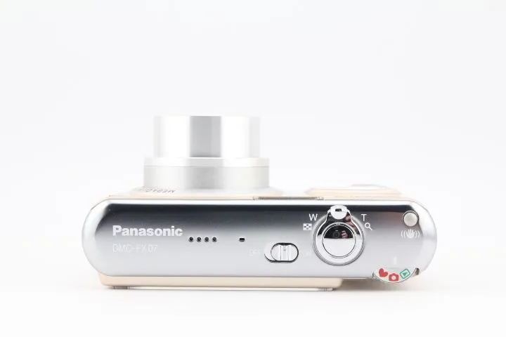 Panasonic LUMIX DMC-FX7 コンパクトデジタルカメラ カメラ ☆良品☆パナソニック Panasonic LUMIX DMC-FX7 ピンク