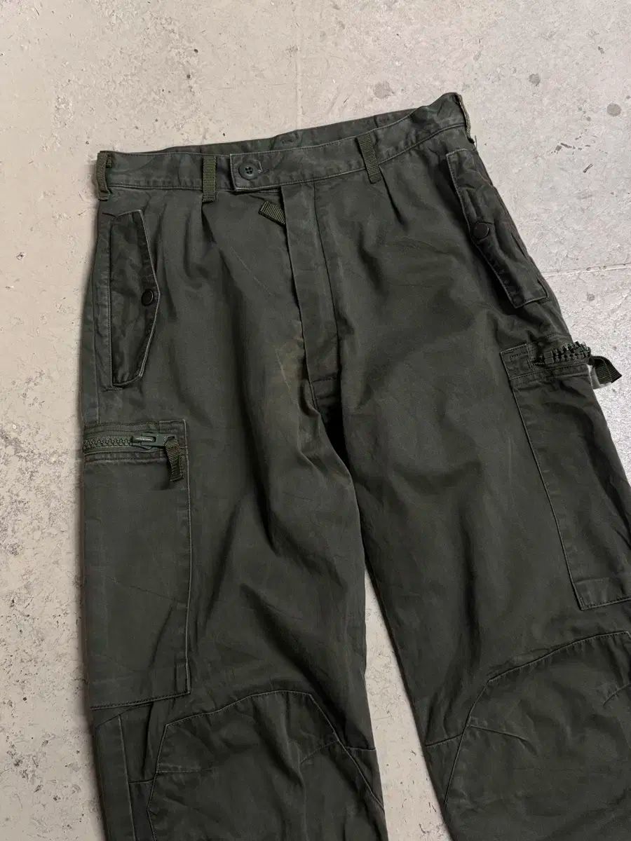 アーバンリサーチ ユーティリティ カーゴパンツ